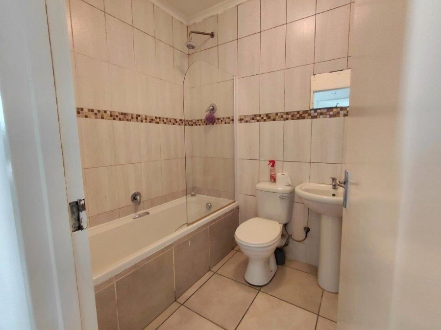 2 Bedroom Property for Sale in Victoria Park Western Cape